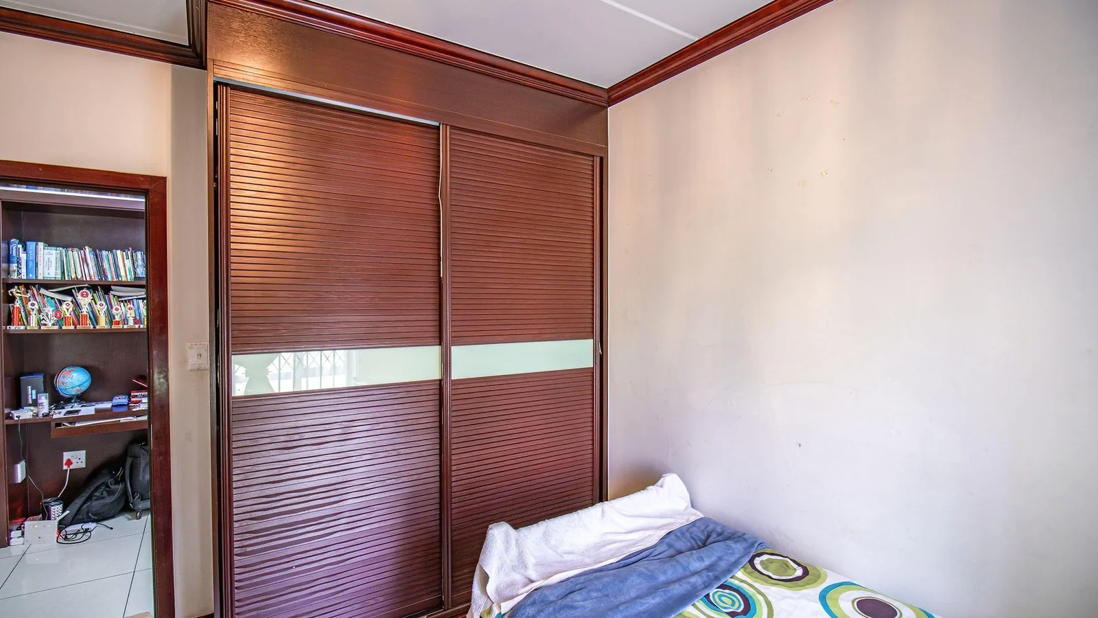 Luxury Corner Ground-Floor Apartment in the Heart of Summerset — Perfect for Families, Professionals & Retirees