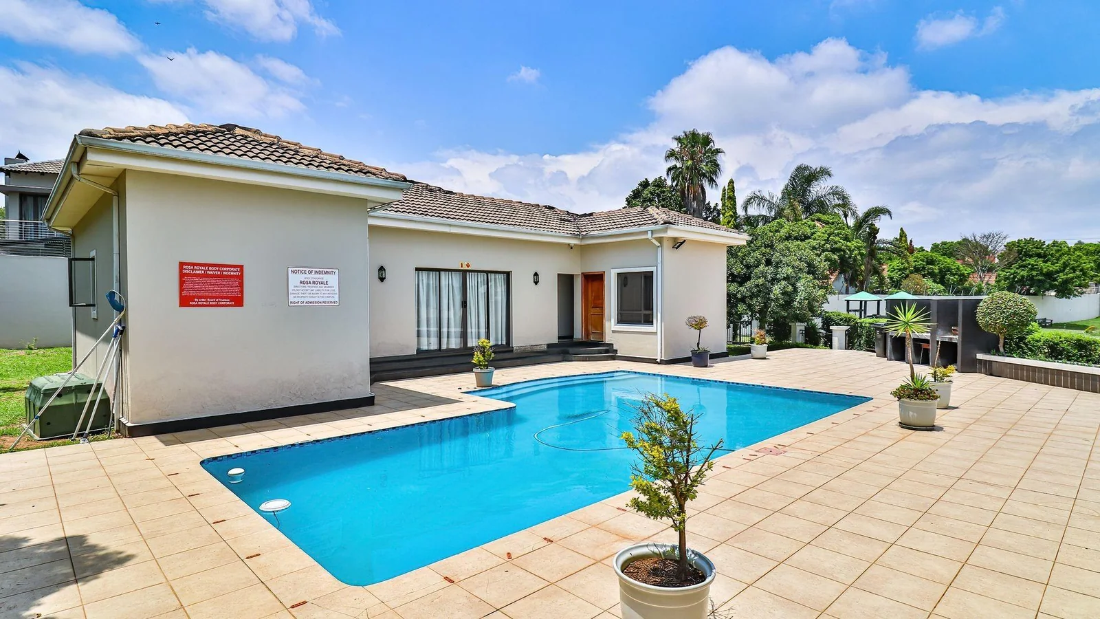 Luxury Corner Ground-Floor Apartment in the Heart of Summerset — Perfect for Families, Professionals & Retirees