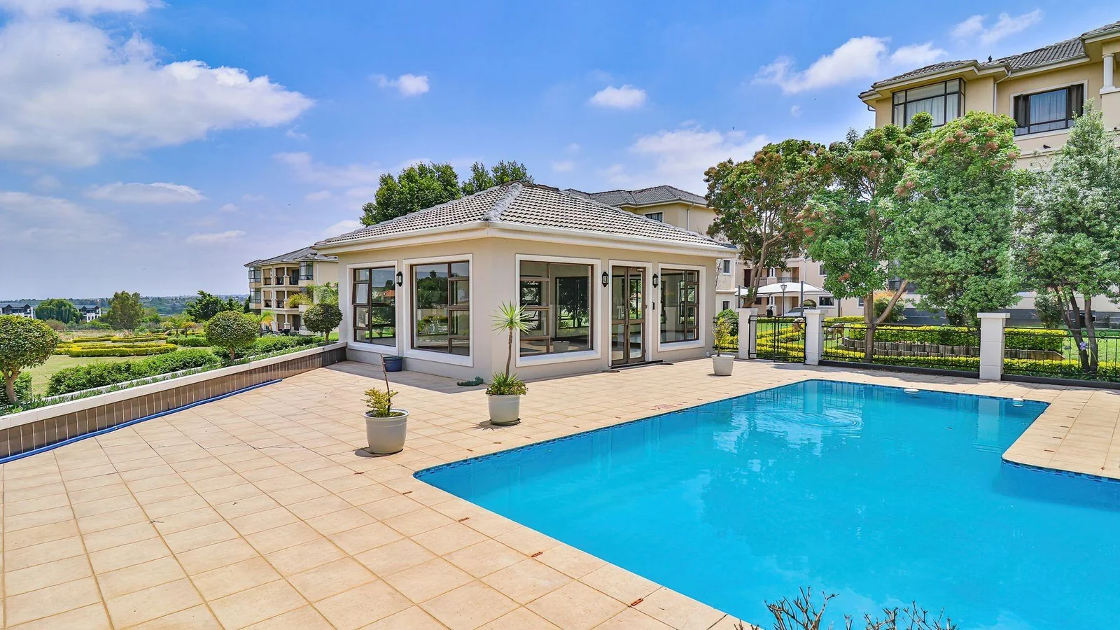 Luxury Corner Ground-Floor Apartment in the Heart of Summerset — Perfect for Families, Professionals & Retirees