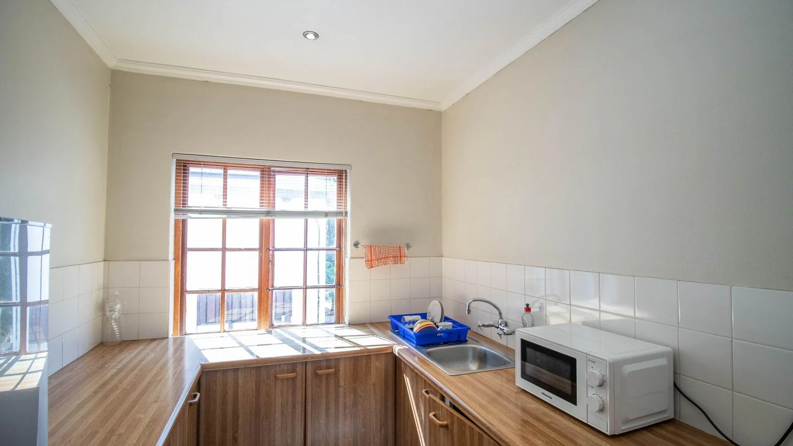 R2,500 / Month – Fully Serviced 1-Person Office in Constantia Business Centre, Constantia Park, Midrand