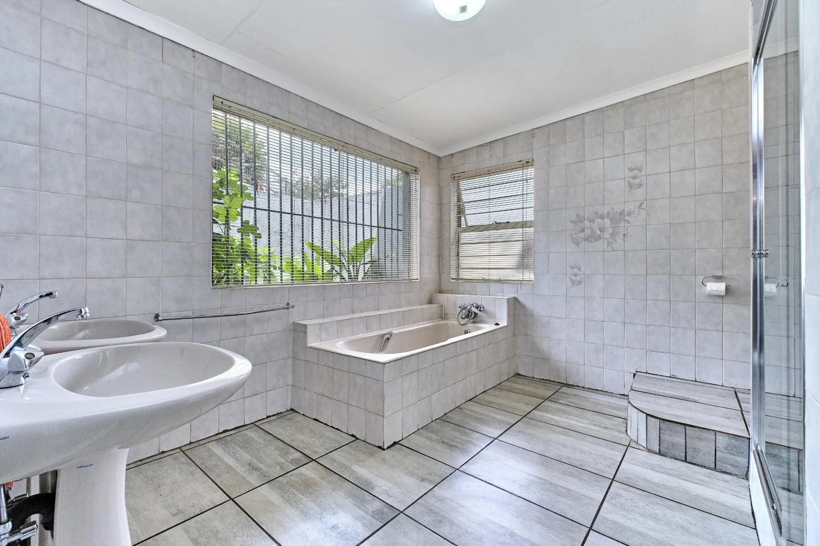 Fabulous, Versatile, Dual Family Living or Income-Generating Property!