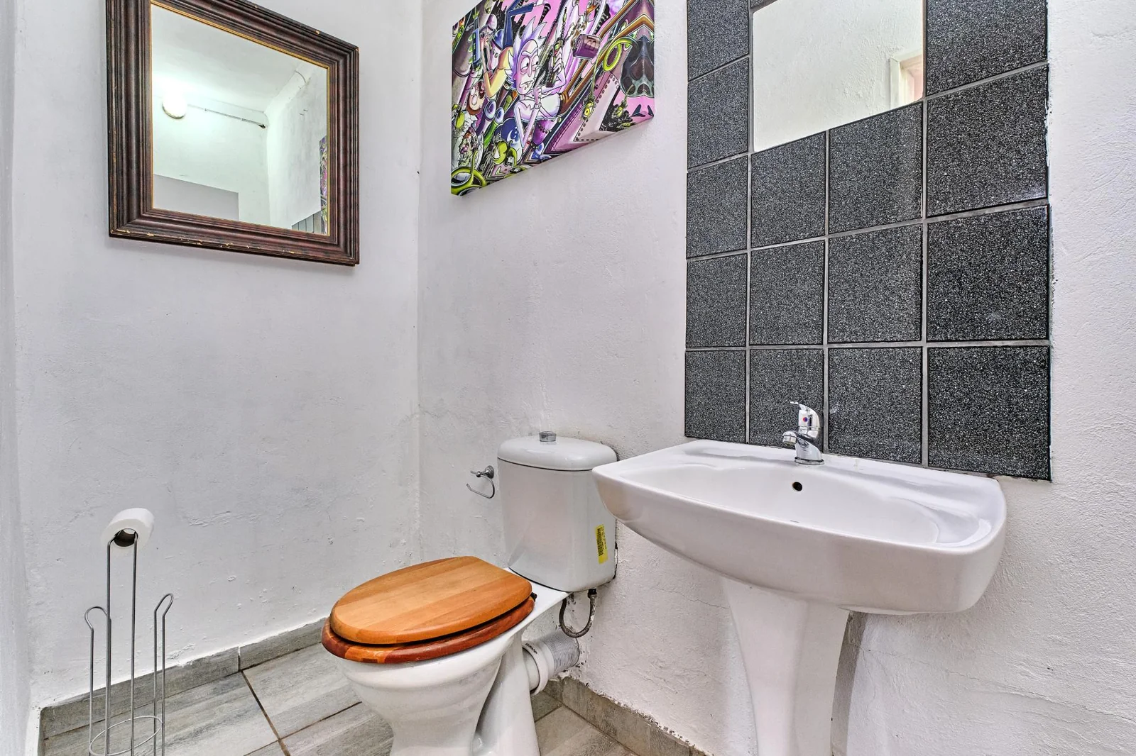 Fabulous, Versatile, Dual Family Living or Income-Generating Property!