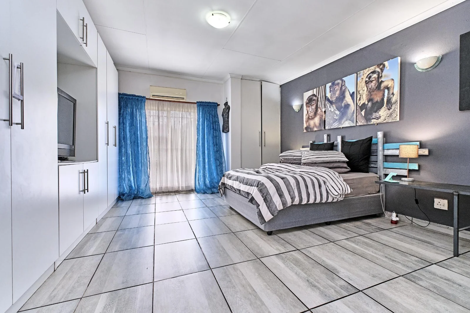 Fabulous, Versatile, Dual Family Living or Income-Generating Property!