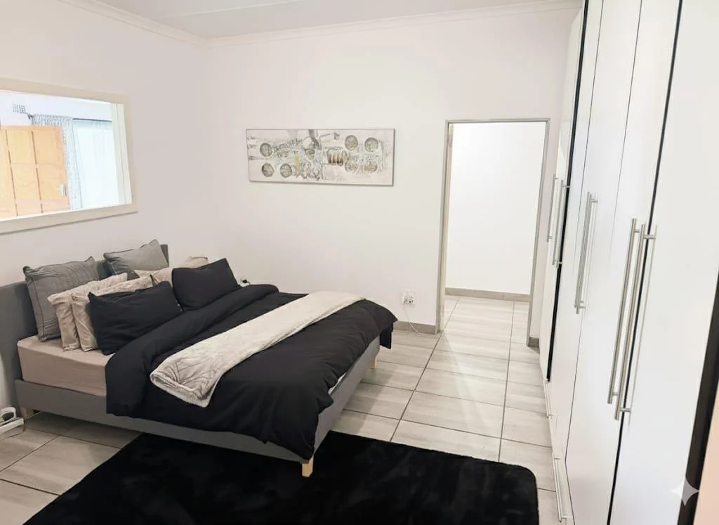 Fabulous, Versatile, Dual Family Living or Income-Generating Property!