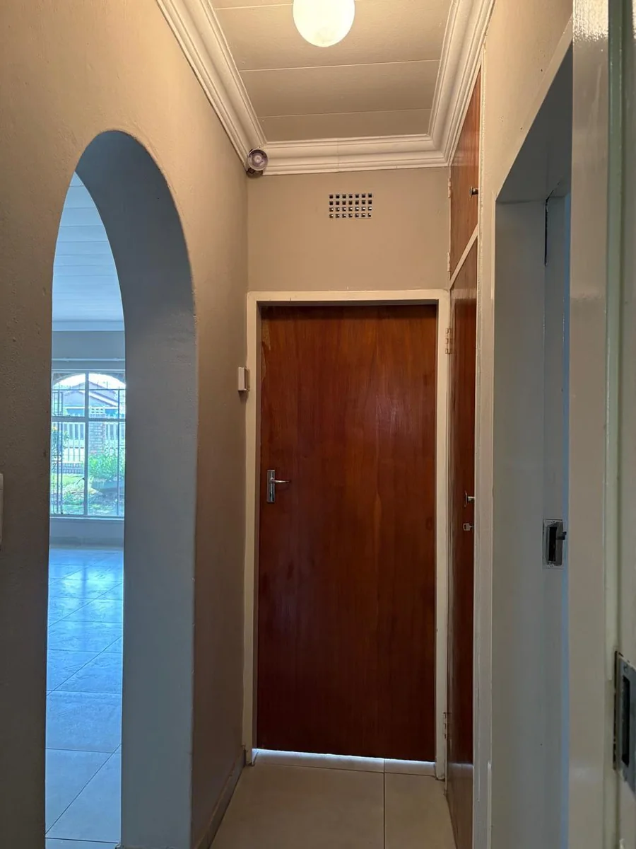 Spacious 2 bedroom ground floor unit to rent with the option to buy!