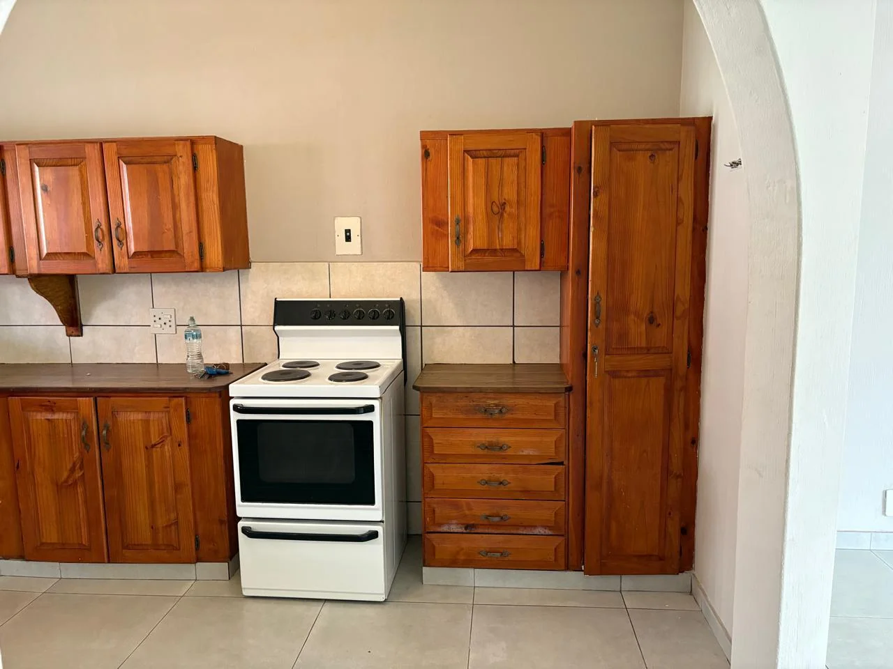 Spacious 2 bedroom ground floor unit to rent with the option to buy!