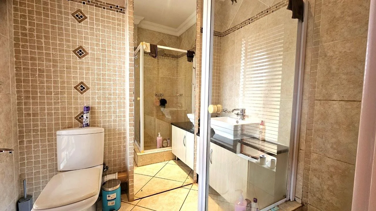 MIDSTREAM ESTATE: A PREMIER RESIDENTIAL COMMUNITY