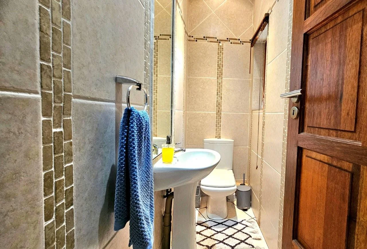 MIDSTREAM ESTATE: A PREMIER RESIDENTIAL COMMUNITY