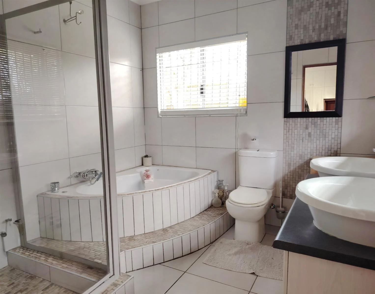 Beautiful 4-Bedroom Home in a Leafy, Sought-After Suburb<br/>