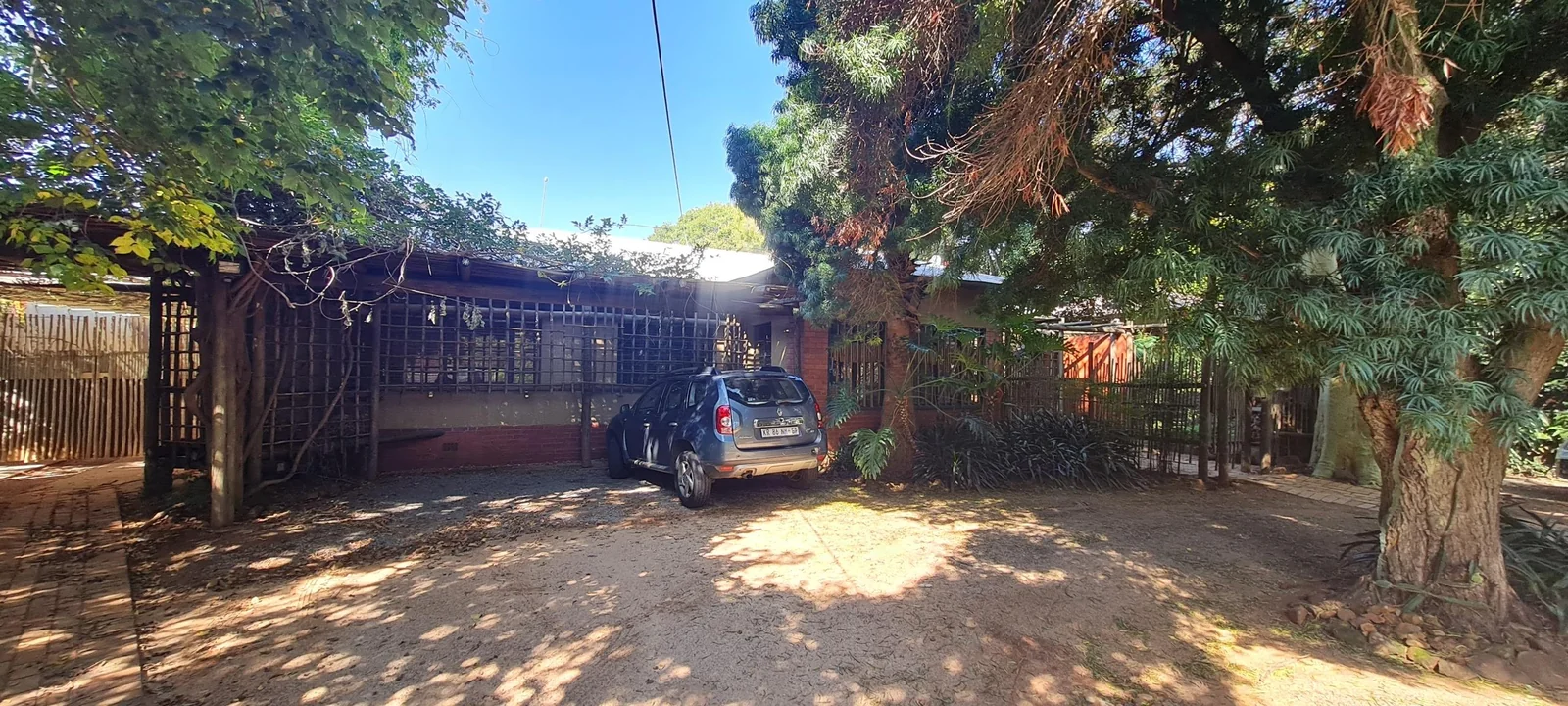 Prime property with ideal location for offices in Menlo Park