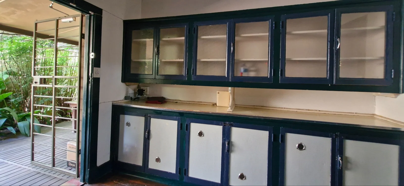 Prime property with ideal location for offices in Menlo Park