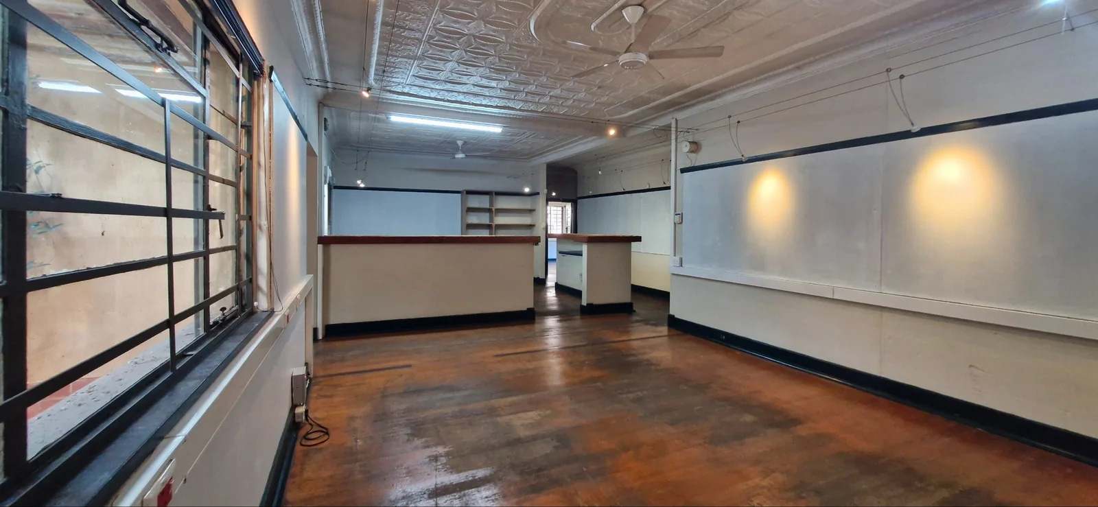 Prime property with ideal location for offices in Menlo Park