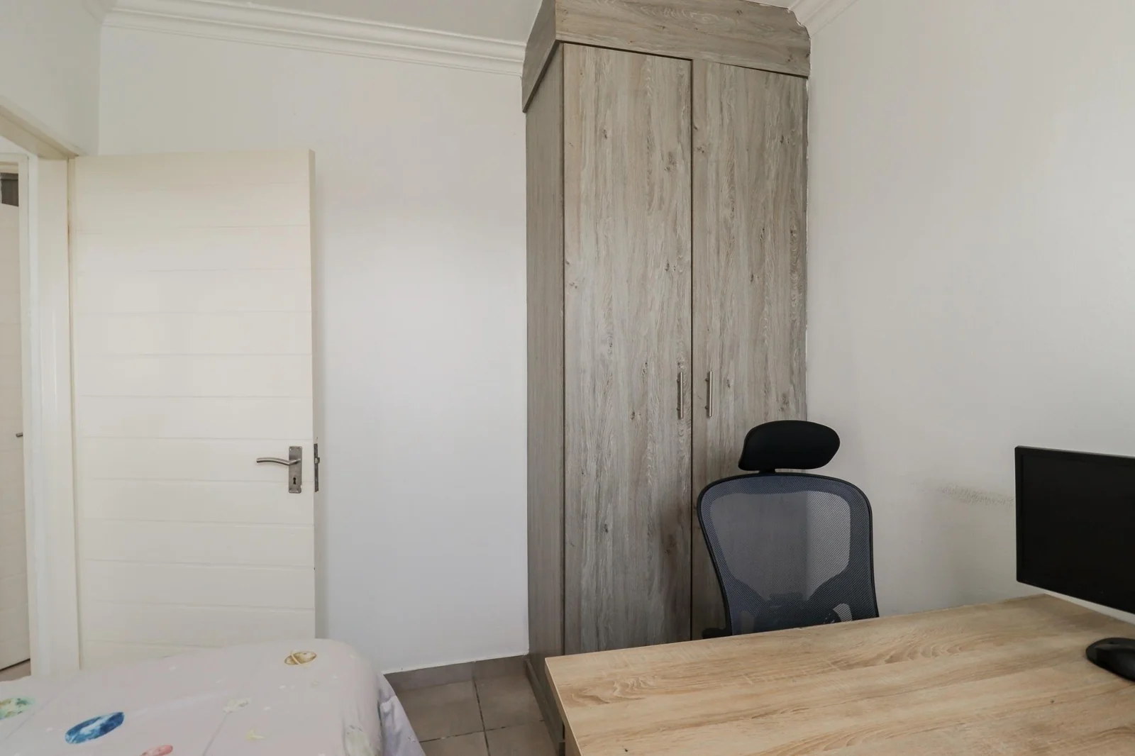 Modern Apartment Available for Rent