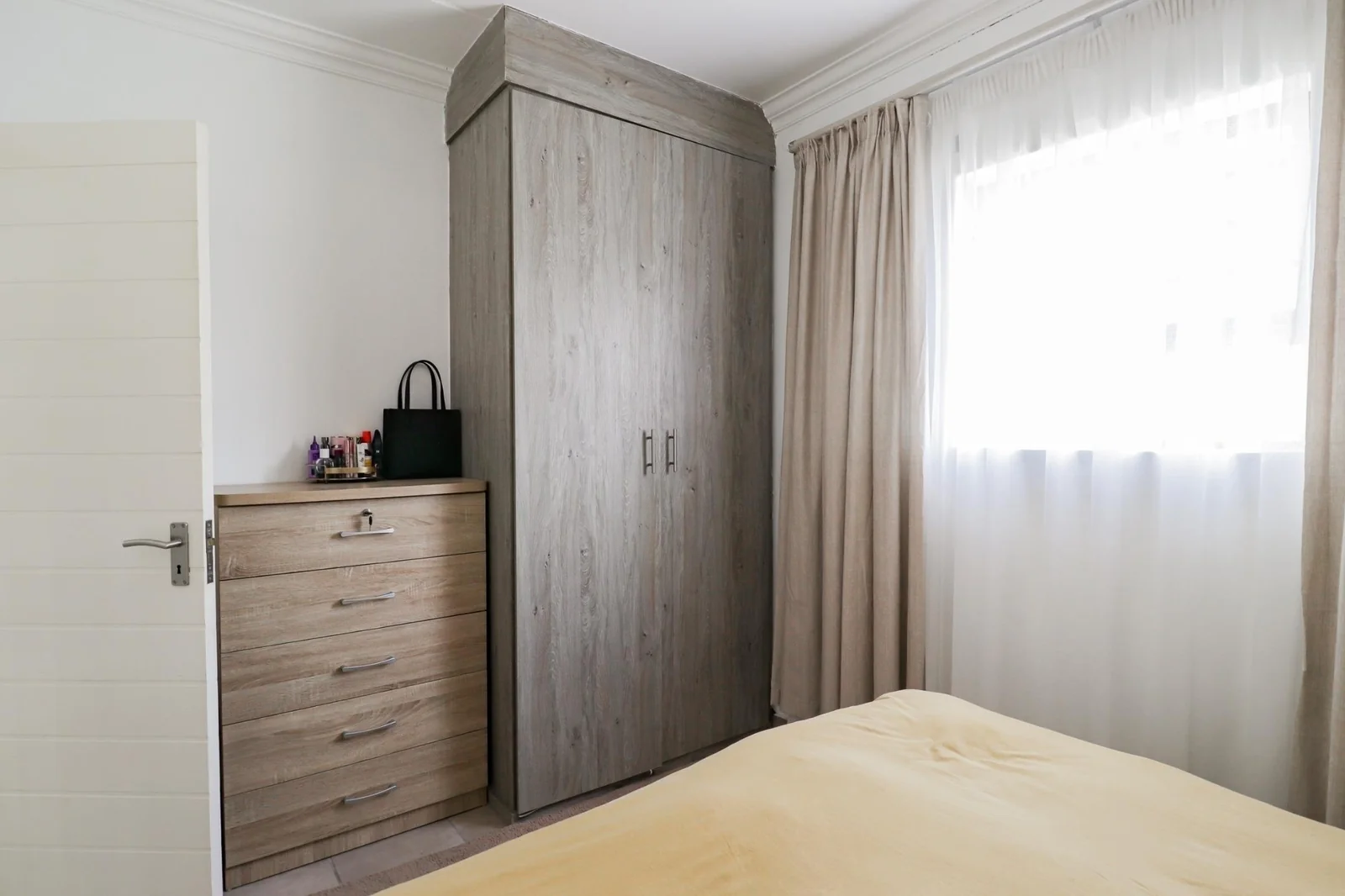 Modern Apartment Available for Rent