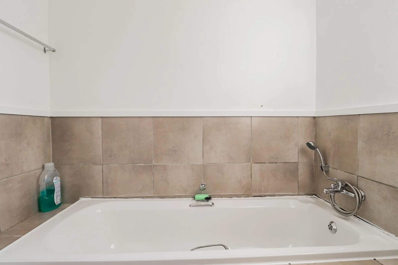 Modern Apartment Available for Rent