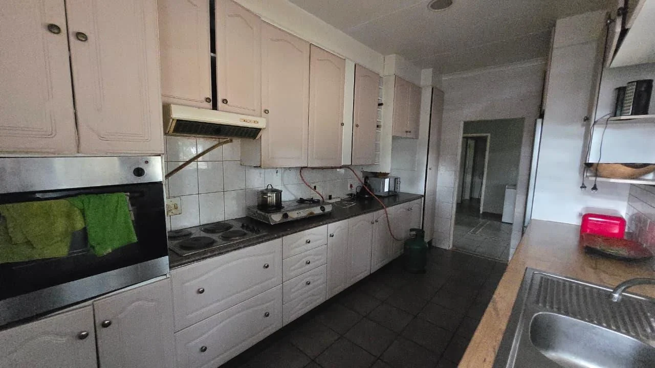 A Peaceful Family Retreat on a Large Stand in Popular Terenure<br/><br/>