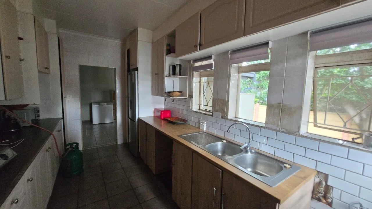 A Peaceful Family Retreat on a Large Stand in Popular Terenure<br/><br/>