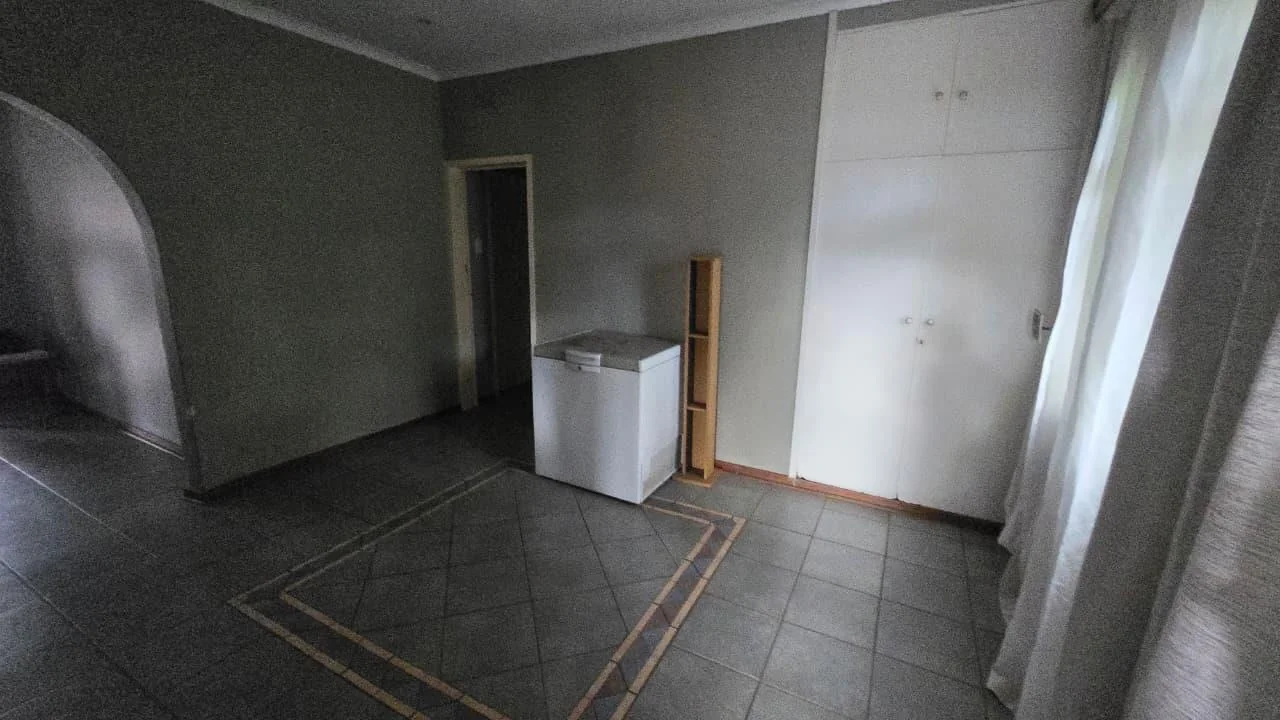 A Peaceful Family Retreat on a Large Stand in Popular Terenure<br/><br/>