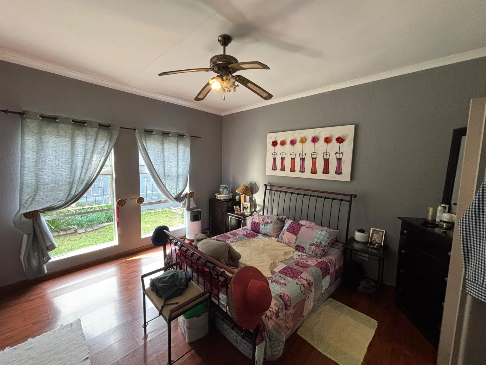 NOT TO BE MISSED .... INSIDE SMALL SECURITY ESTATE.