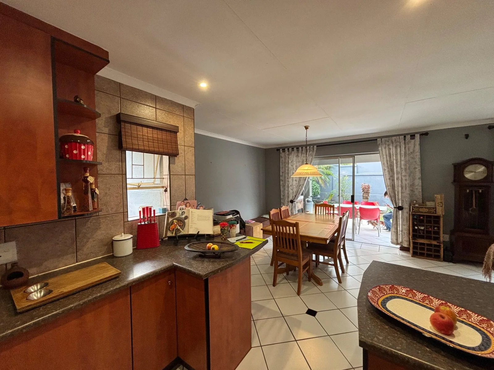 NOT TO BE MISSED .... INSIDE SMALL SECURITY ESTATE.