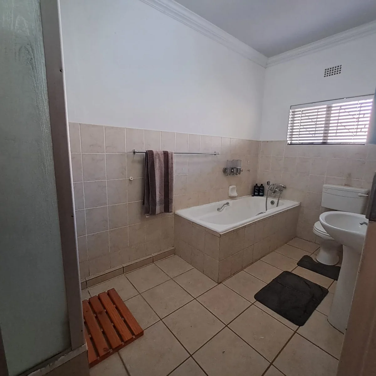 4 Bedroom House For Sale