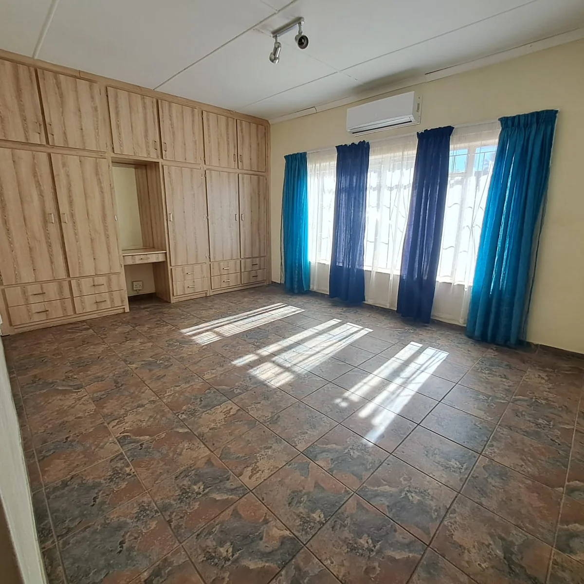 4 Bedroom House For Sale