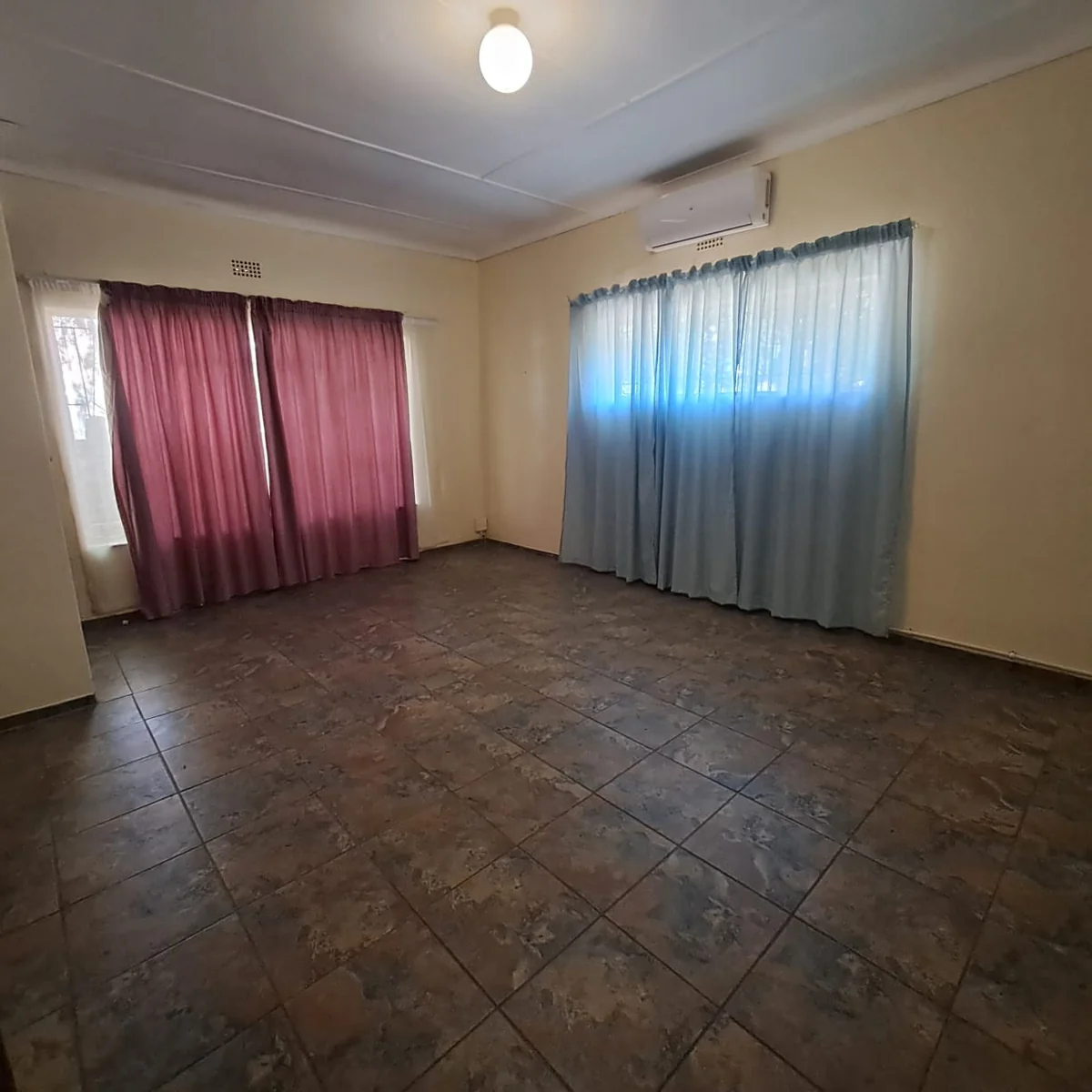4 Bedroom House For Sale