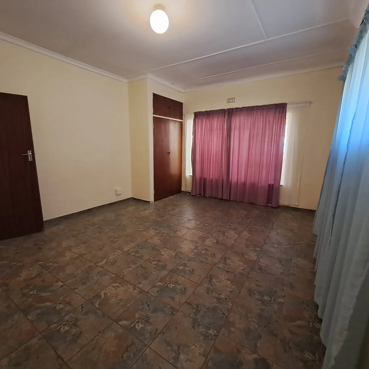 4 Bedroom House For Sale