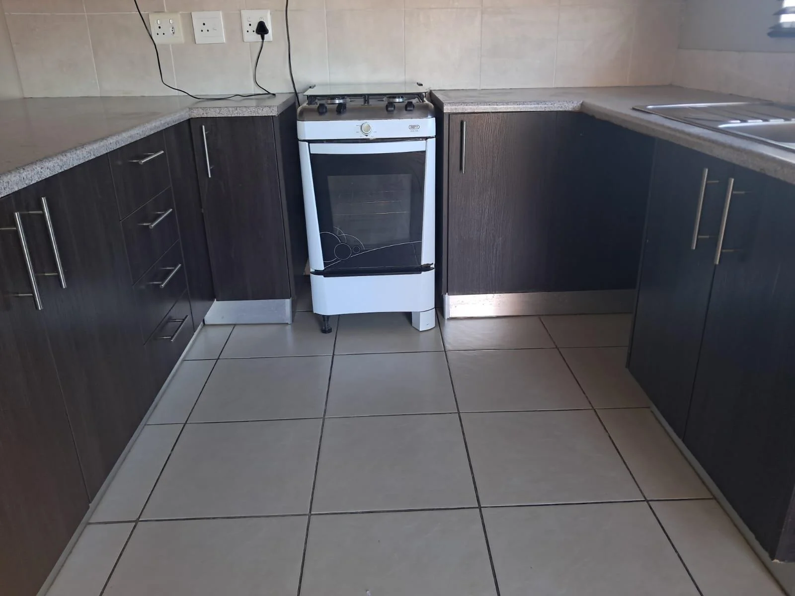 A Two Bedroom Apartment For Rent in Honeypark