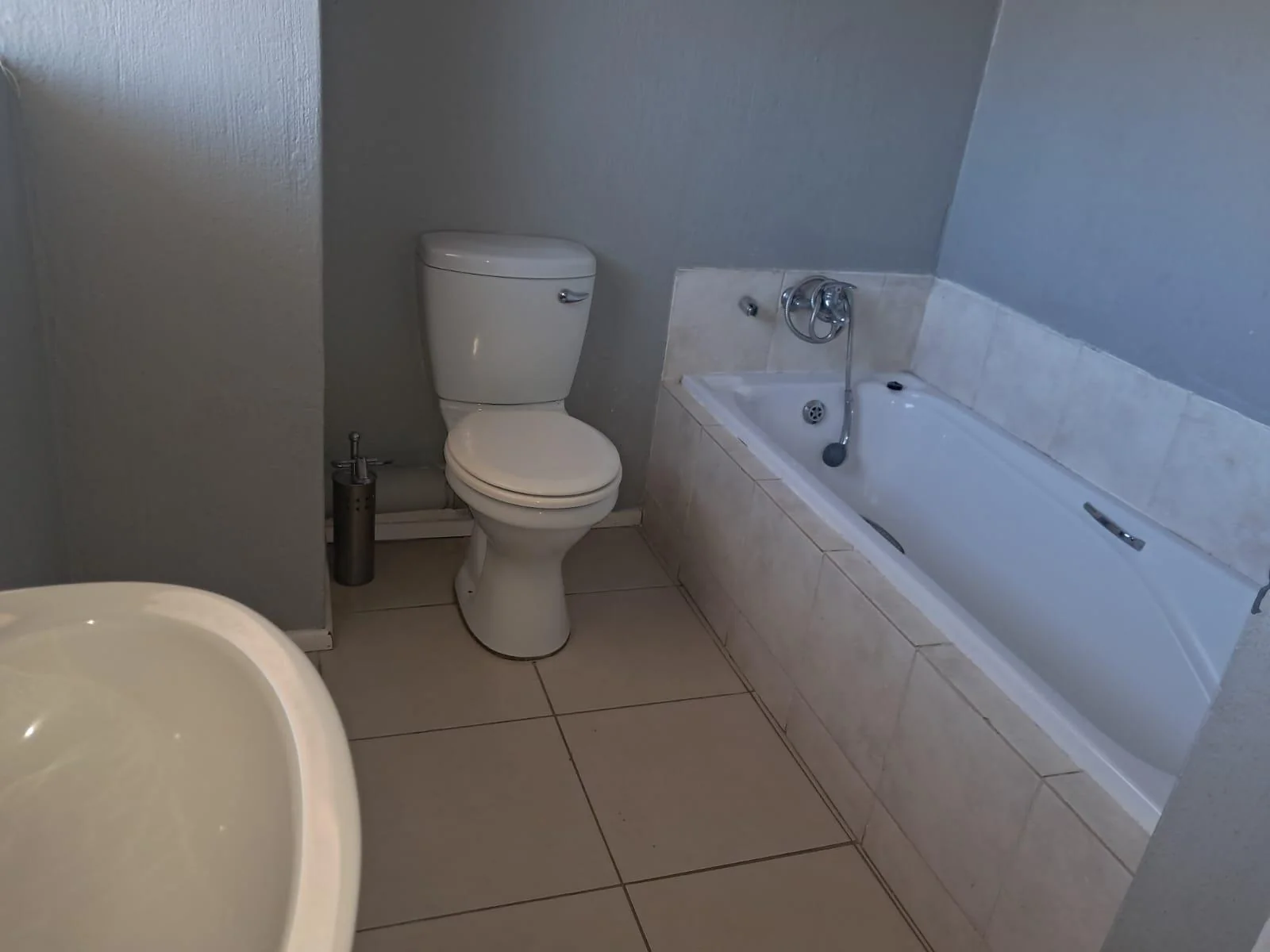 A Two Bedroom Apartment For Rent in Honeypark