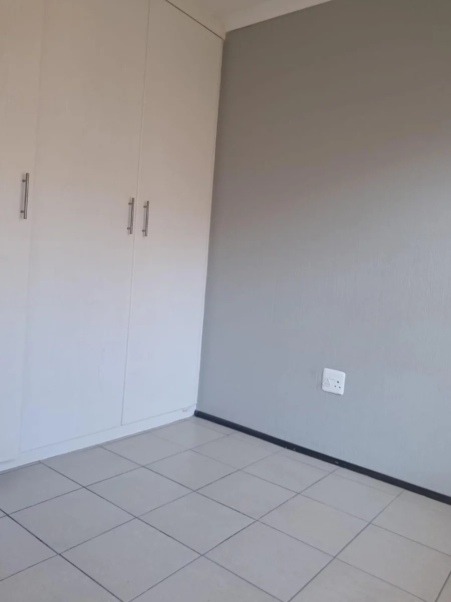 A Two Bedroom Apartment For Rent in Honeypark
