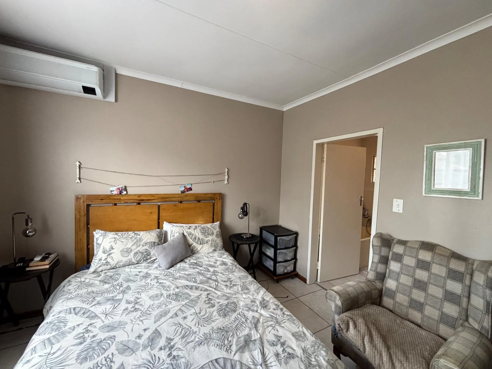 DUPLEX IN A SMALL SECURITY COMPLEX