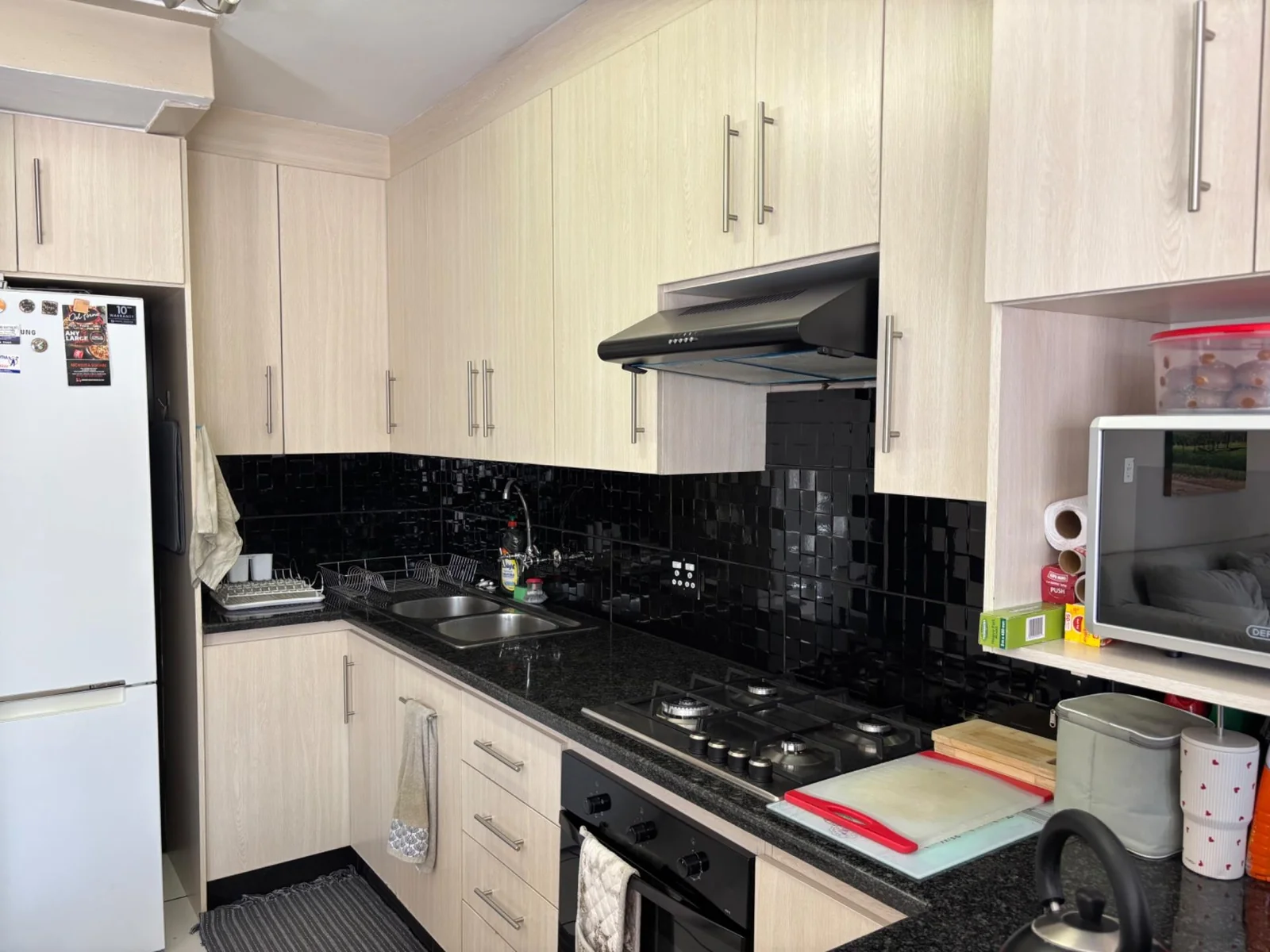 DUPLEX IN A SMALL SECURITY COMPLEX