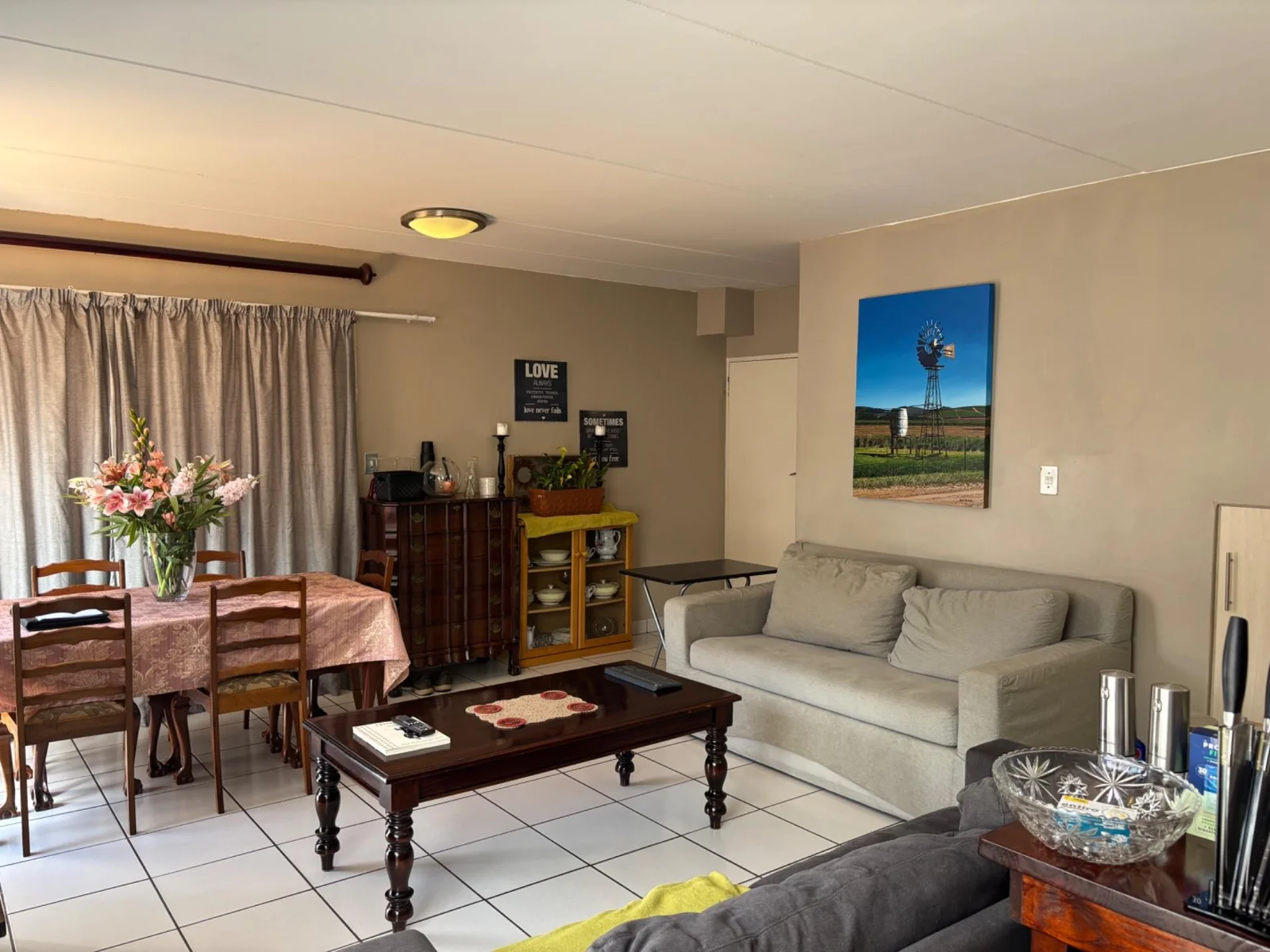 DUPLEX IN A SMALL SECURITY COMPLEX