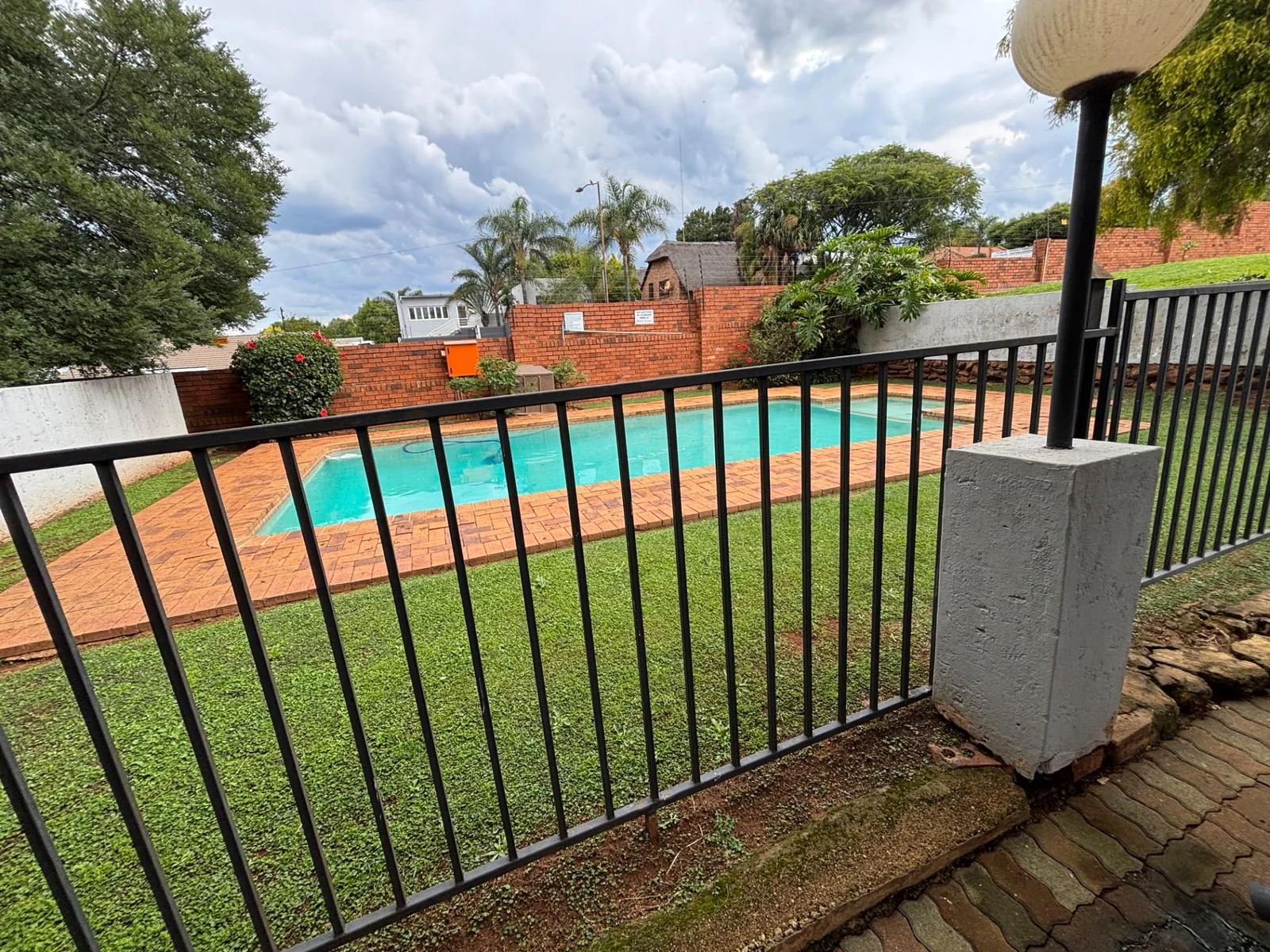 DUPLEX IN A SMALL SECURITY COMPLEX