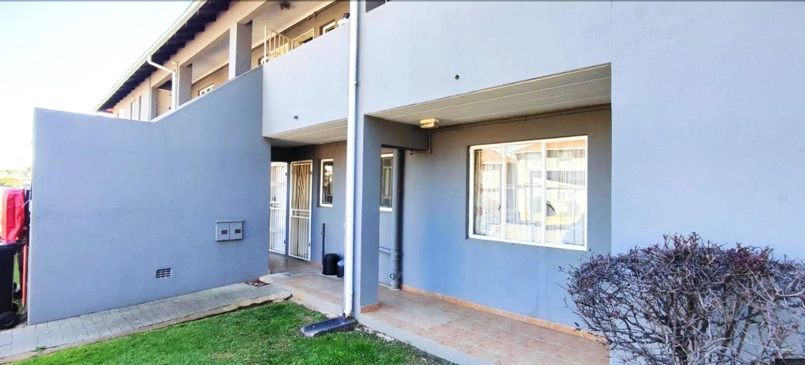 First-Floor Flat in Glen Marais – Comfort Meets Convenience