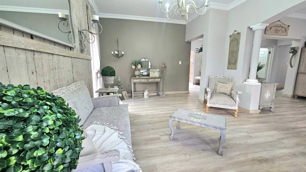 FULL TITLE TOWNHOUSE IN MIDSTREAM ESTATE – NEWLY RENOVATED AND BEAUTIFULLY APPOINTED