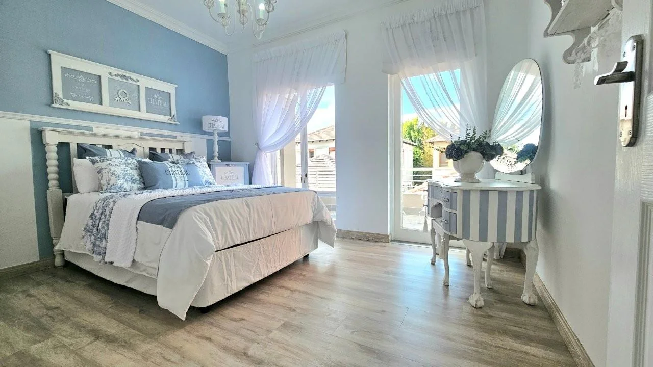 FULL TITLE TOWNHOUSE IN MIDSTREAM ESTATE – NEWLY RENOVATED AND BEAUTIFULLY APPOINTED