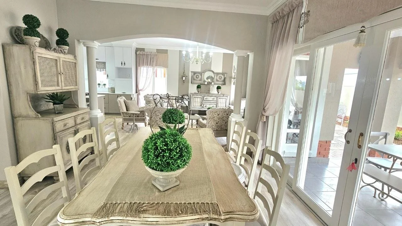 FULL TITLE TOWNHOUSE IN MIDSTREAM ESTATE – NEWLY RENOVATED AND BEAUTIFULLY APPOINTED