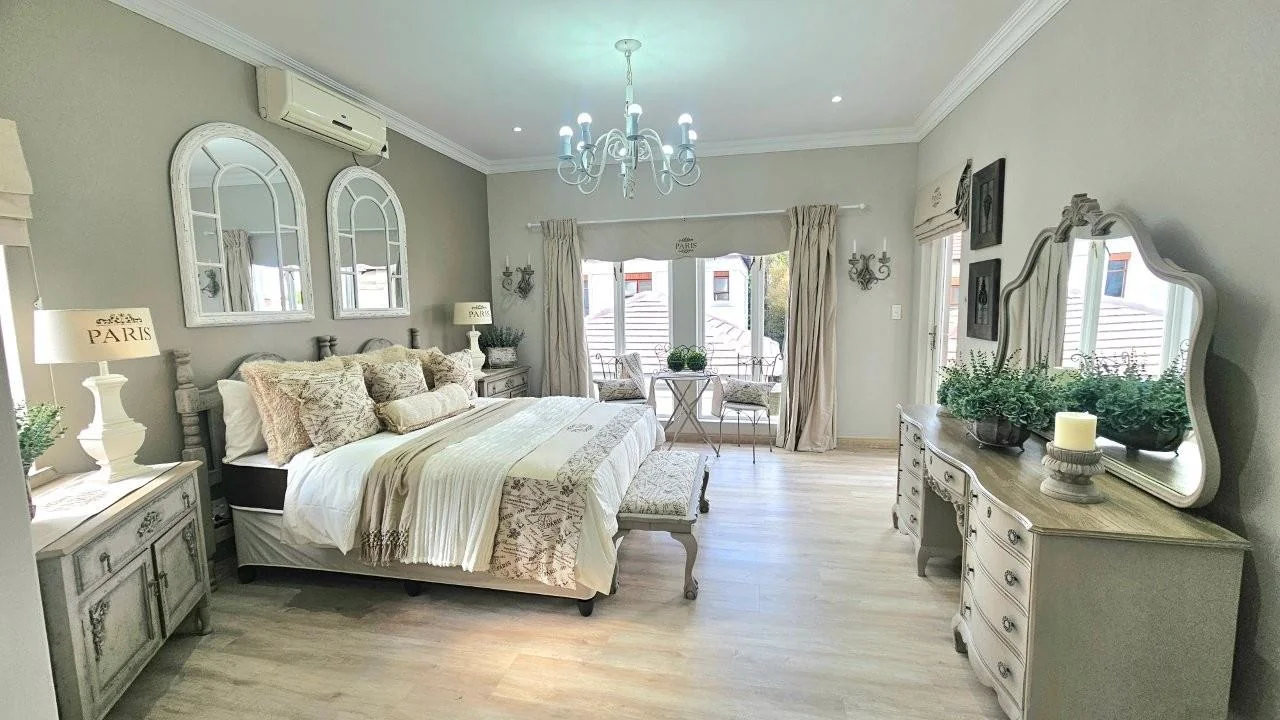 FULL TITLE TOWNHOUSE IN MIDSTREAM ESTATE – NEWLY RENOVATED AND BEAUTIFULLY APPOINTED