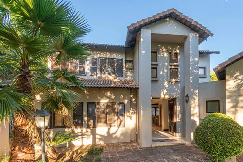 Midstream Estate, Centurion