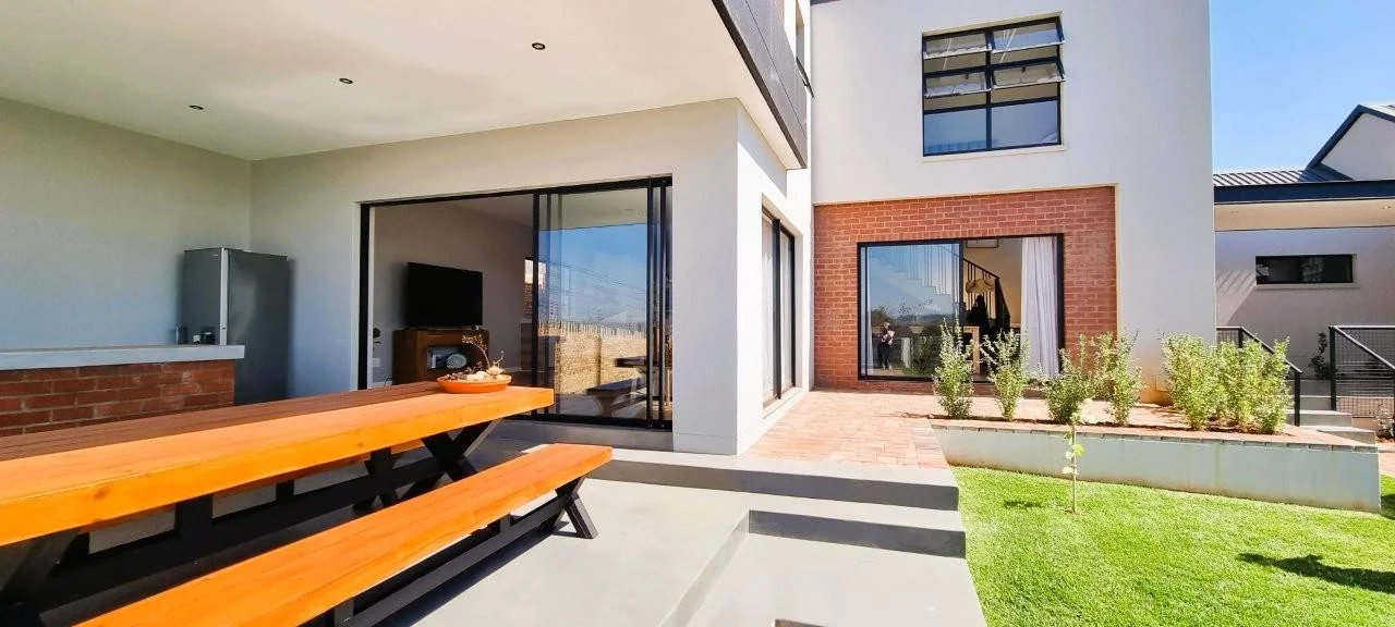 WHEN VALUE RISES ABOVE THE PRICE – A CONTEMPORARY MASTERPIECE IN MIDSTREAM HEIGHTS