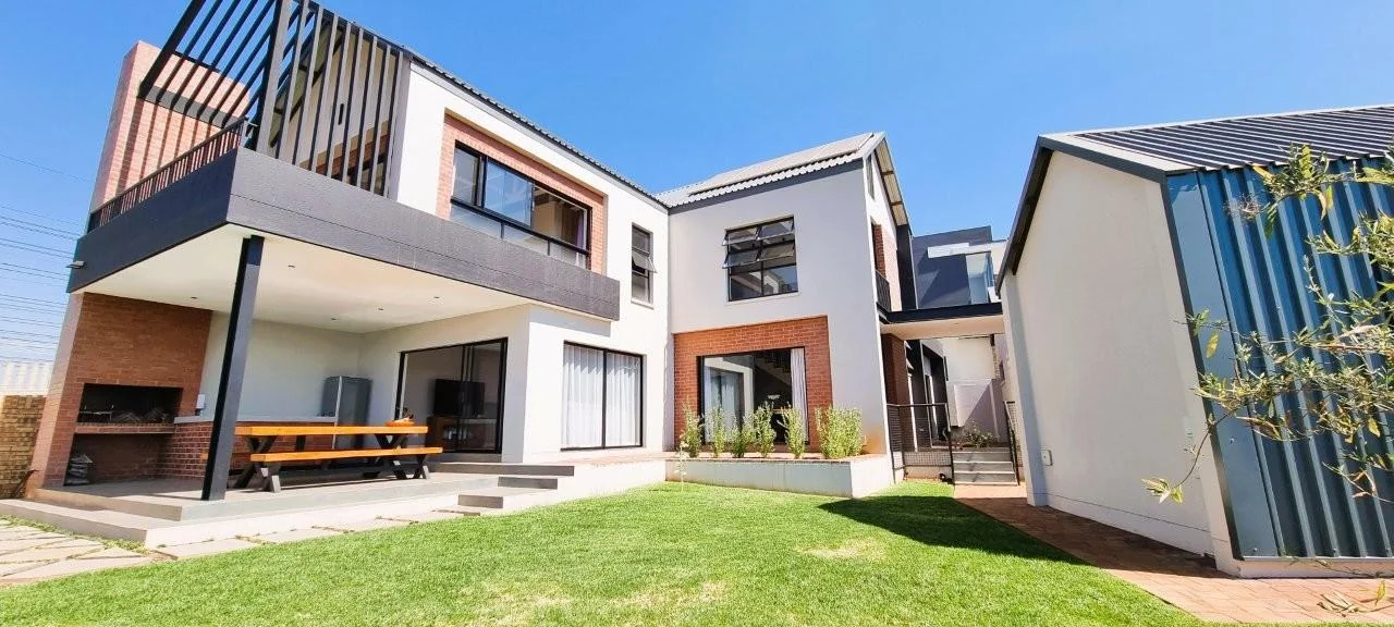 WHEN VALUE RISES ABOVE THE PRICE – A CONTEMPORARY MASTERPIECE IN MIDSTREAM HEIGHTS