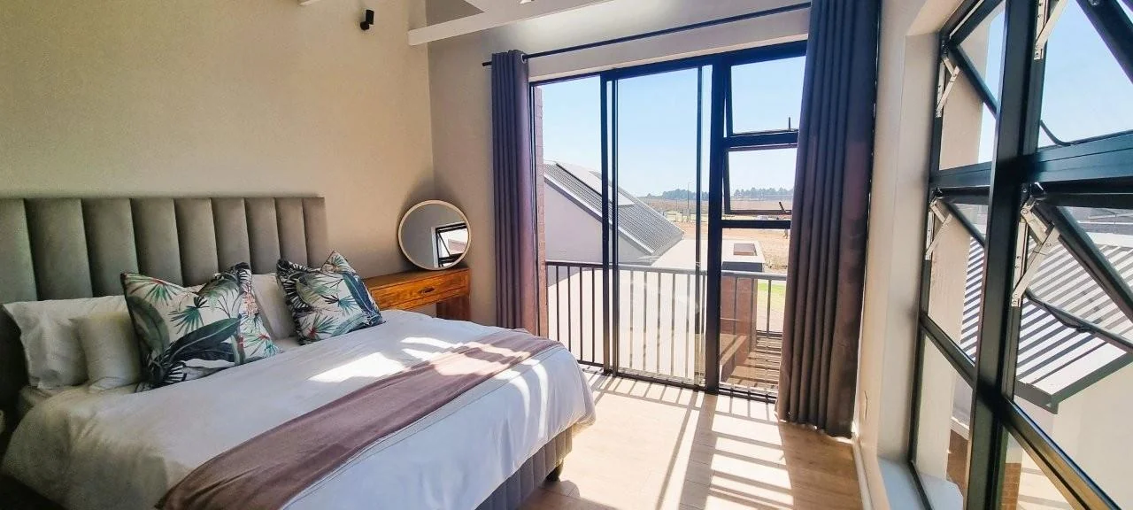 WHEN VALUE RISES ABOVE THE PRICE – A CONTEMPORARY MASTERPIECE IN MIDSTREAM HEIGHTS