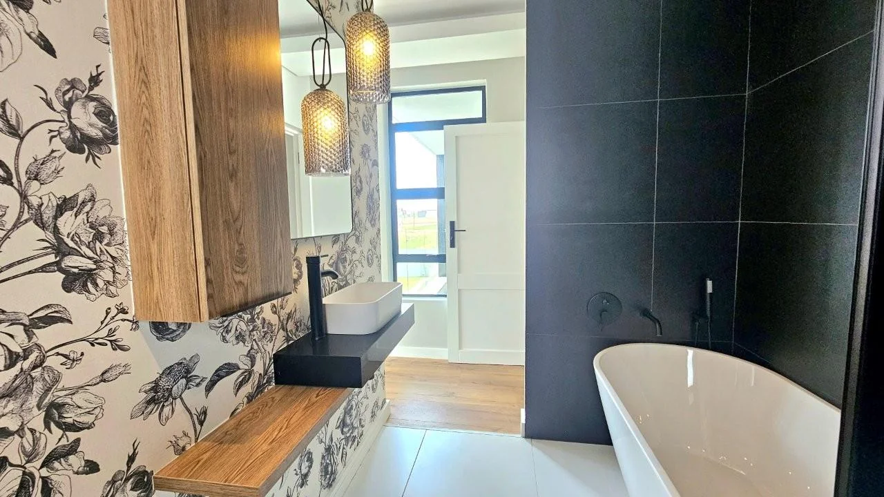 MIDSTREAM HEIGHTS – WHAT A WONDERFUL WORLD!