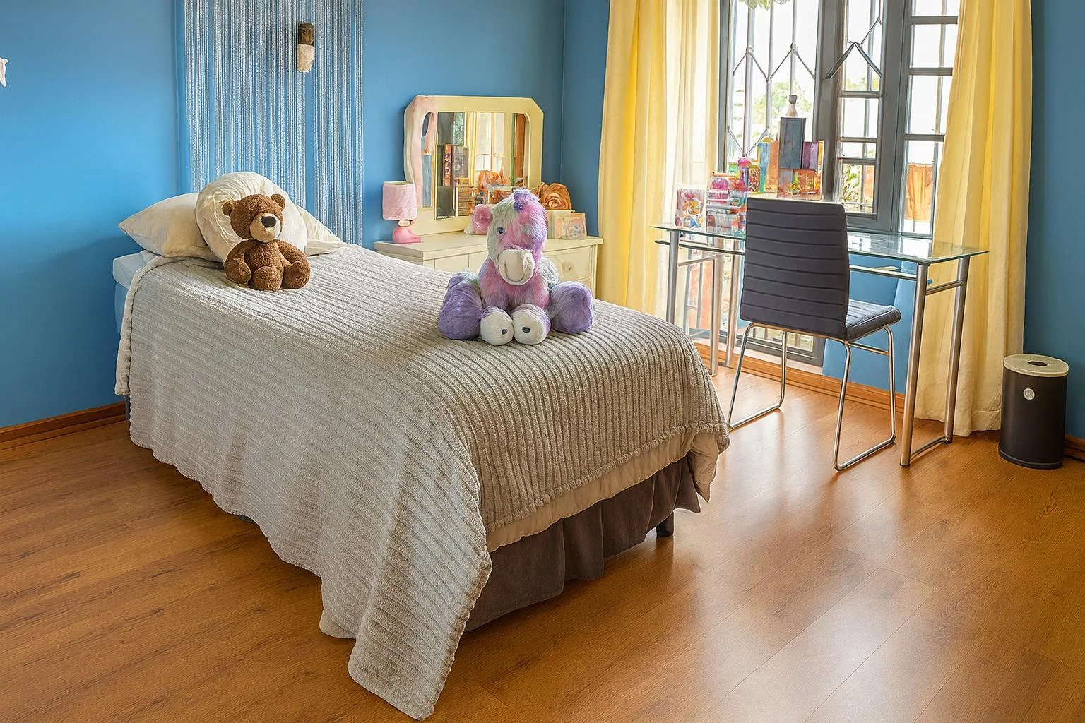 NEW LISTING ..... FOR THE BIGGER FAMILY!!