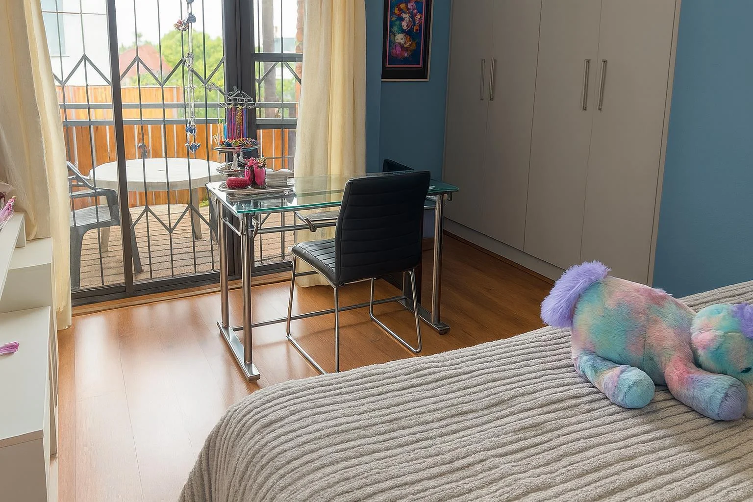 NEW LISTING ..... FOR THE BIGGER FAMILY!!