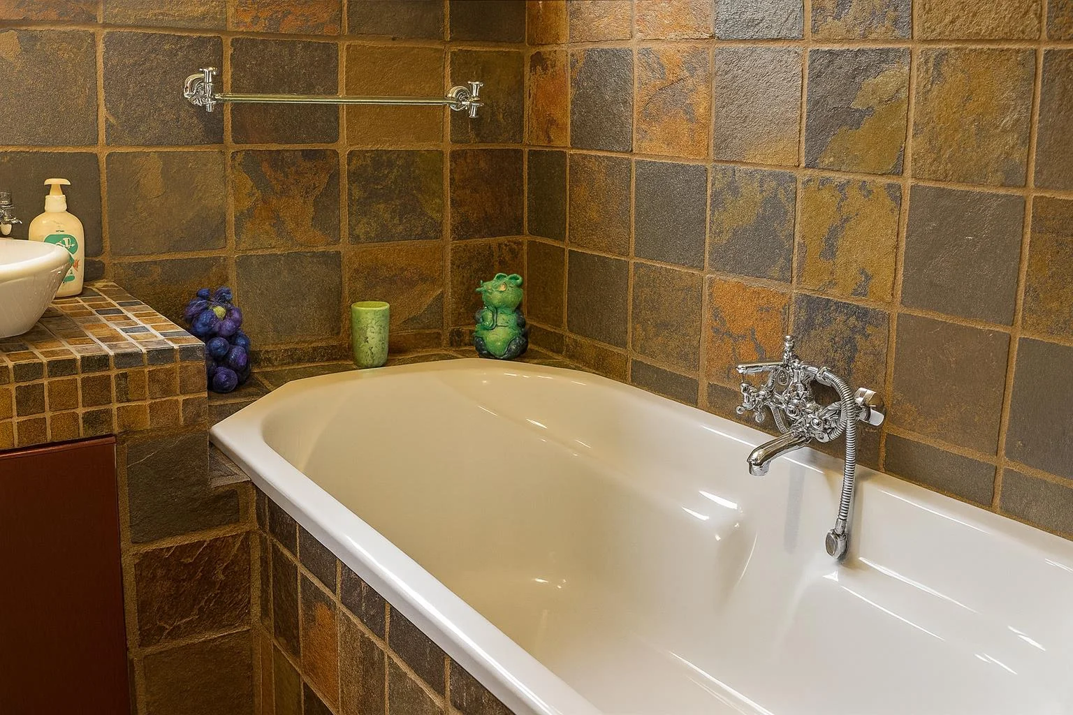 NEW LISTING ..... FOR THE BIGGER FAMILY!!