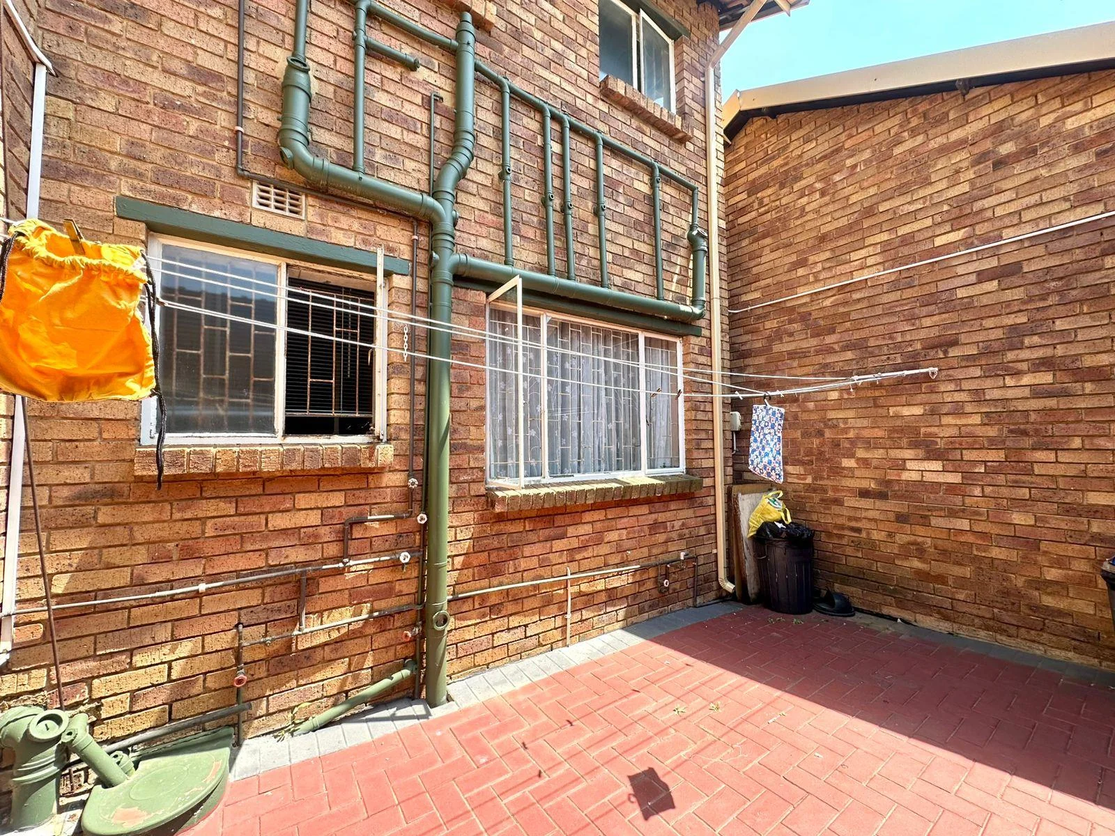 YOUR NEXT FAMILY HOME IS HERE! MAKE THE MOVE