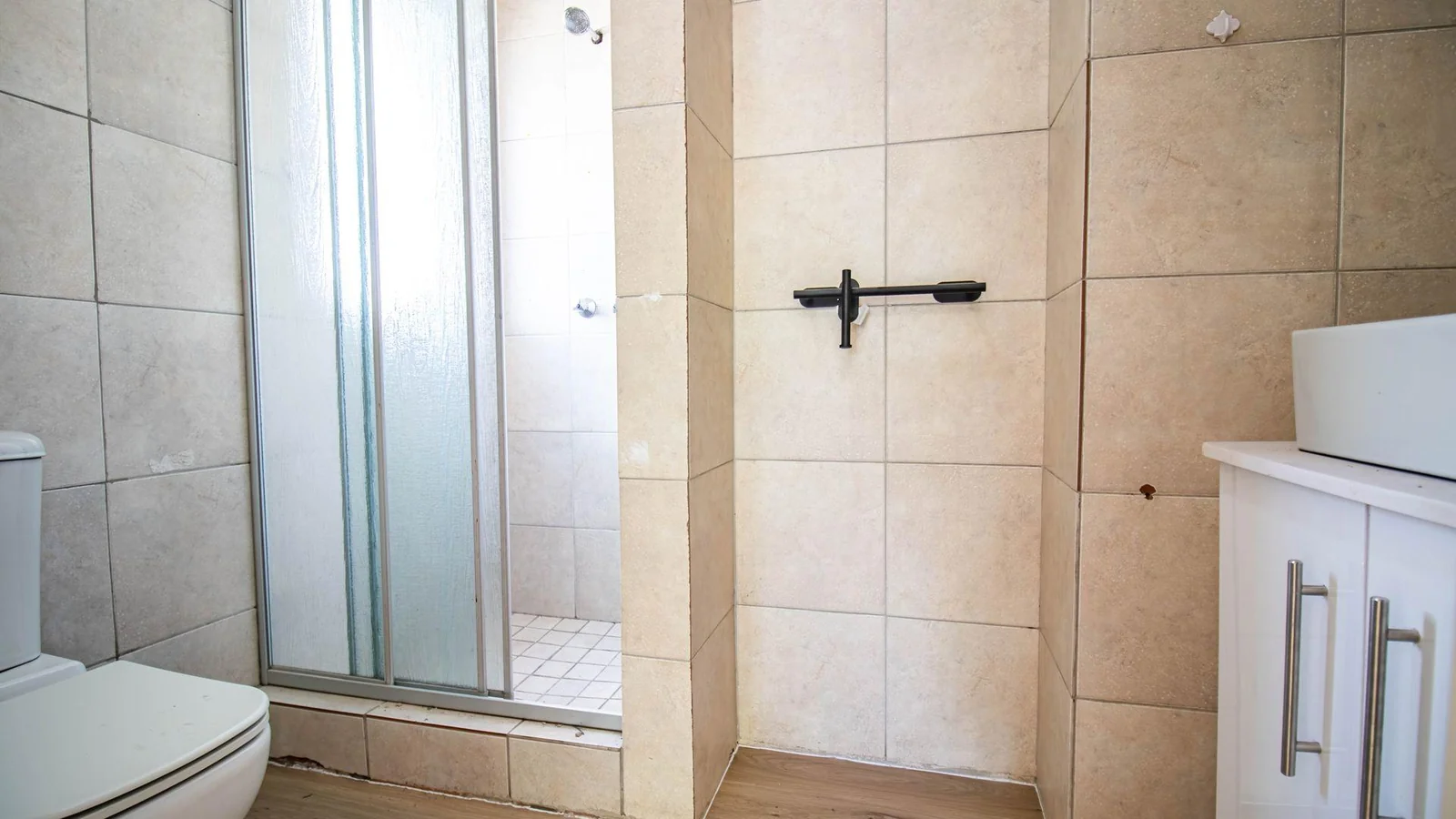 Discover Exceptional Space, Versatility & Income-Generating Potential on 14th Road